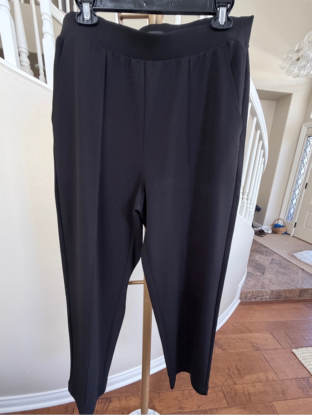 LOFT Black seamed Pull-On Pants